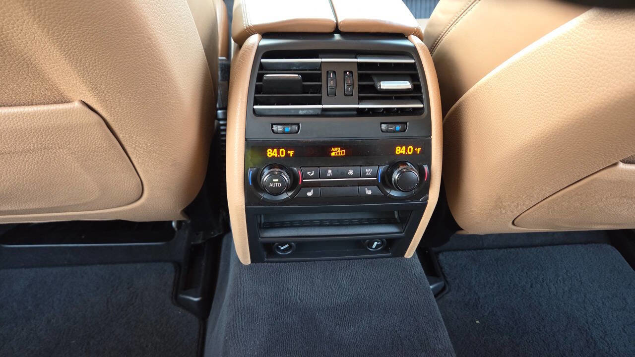 Used 2015 BMW 750i xDrive AWD/4WD image 34