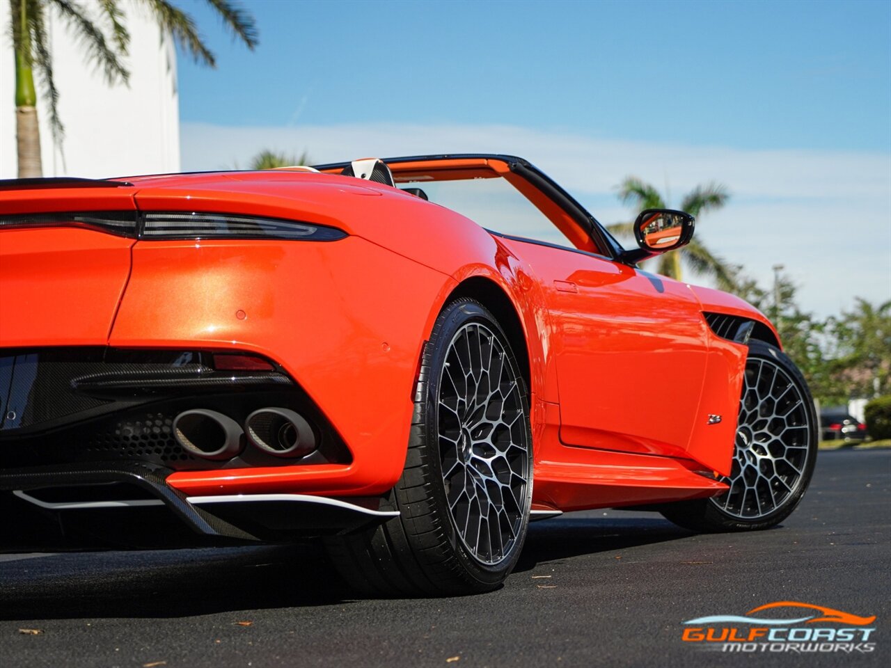 Used 2023 Aston Martin DBS Superleggera Volante RWD image 66