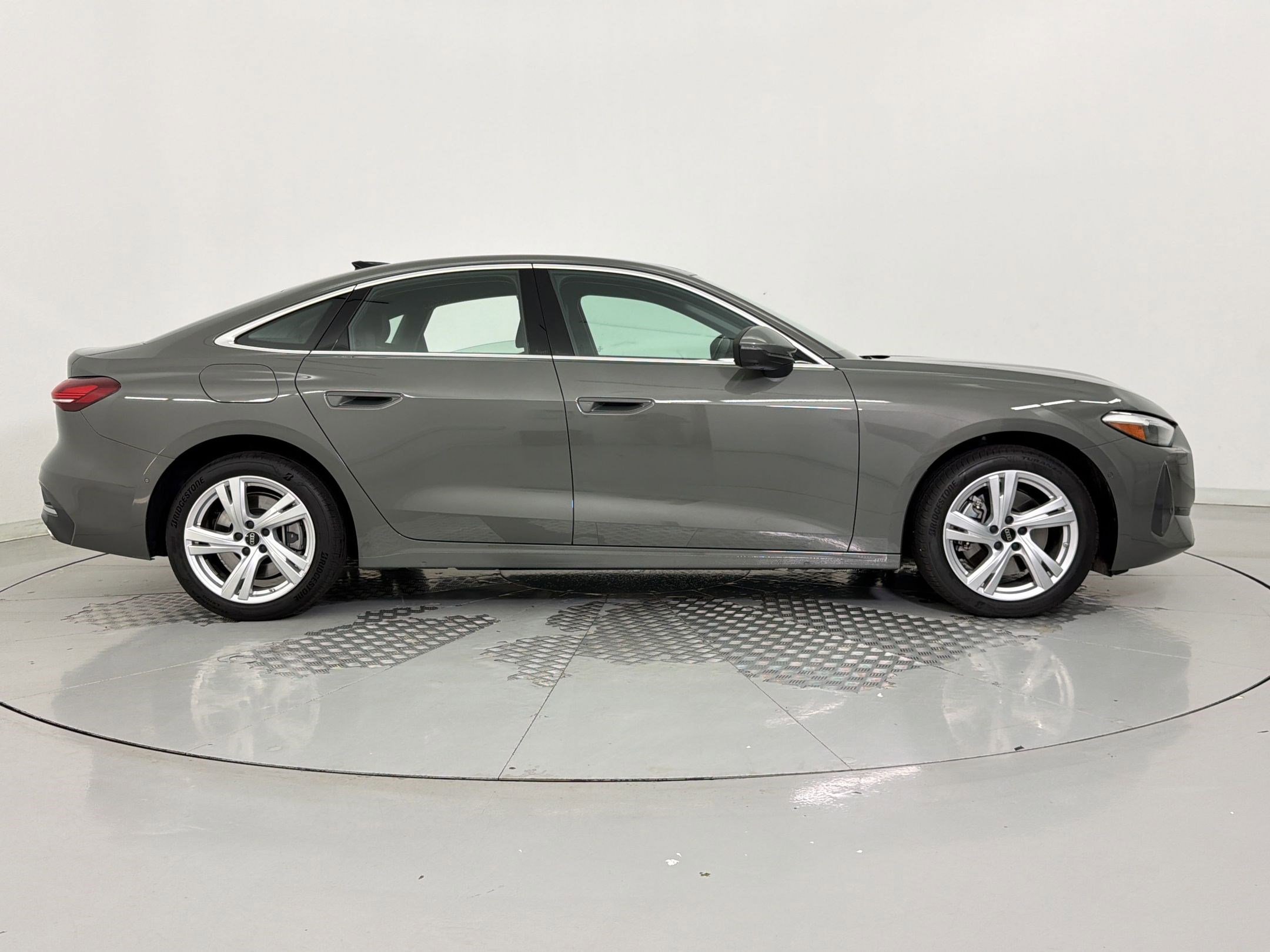 Used 2025 Audi A5 2.0T Premium w/ Convenience Package AWD/4WD image 7