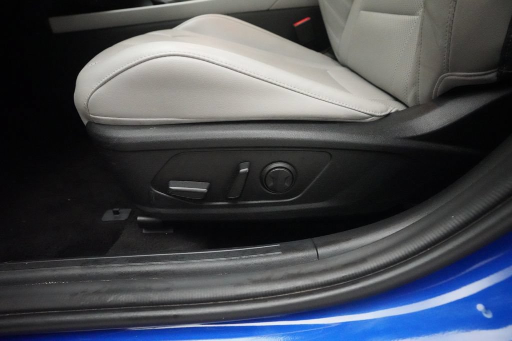 Used 2024 Hyundai Elantra Limited FWD image 28