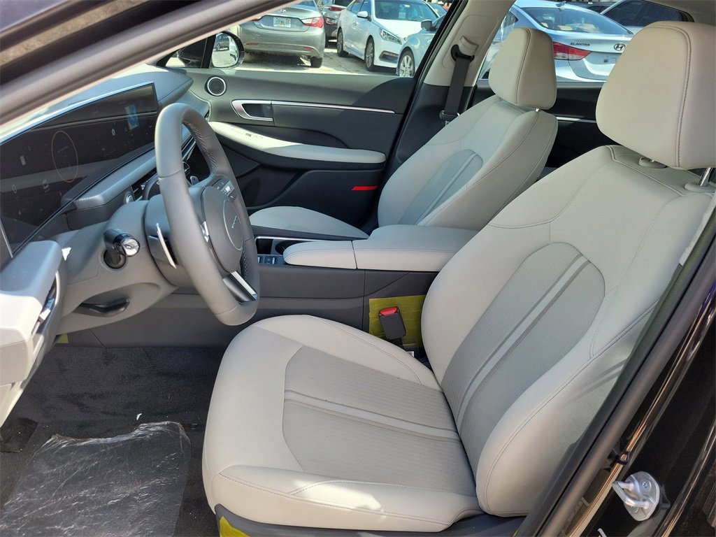 New 2025 Hyundai Sonata SEL image 9