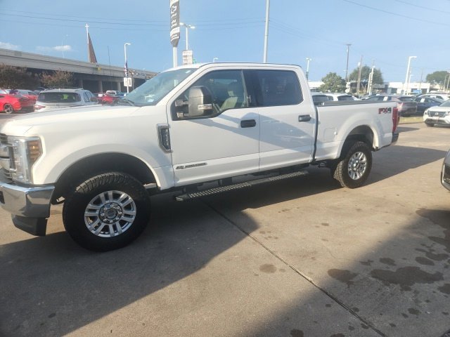 Used 2019 Ford F250 XLT w/ FX4 Off-Road Package AWD/4WD image 2