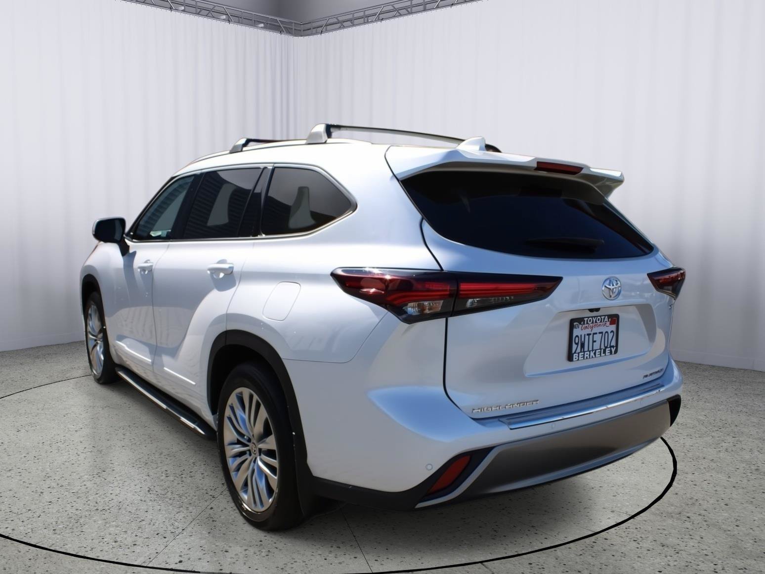 Used 2026 Toyota Highlander Platinum AWD/4WD image 6