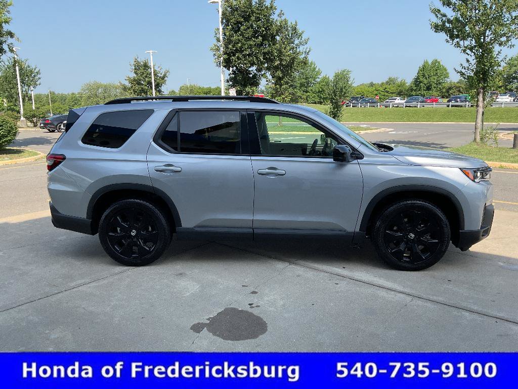 Certified 2026 Honda Pilot Black Edition image 6