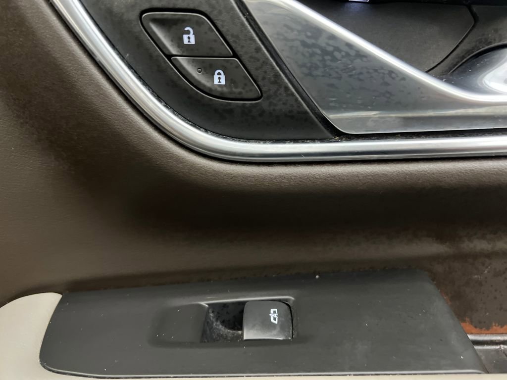 Used 2021 Chevrolet Suburban Z71 w/ Z71 Off-Road Package image 27