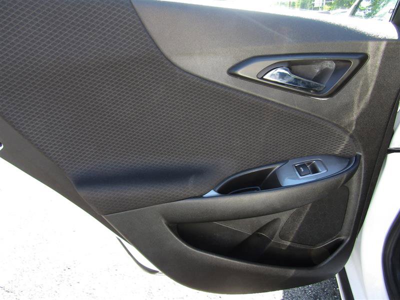 Used 2023 Chevrolet Malibu LT image 24