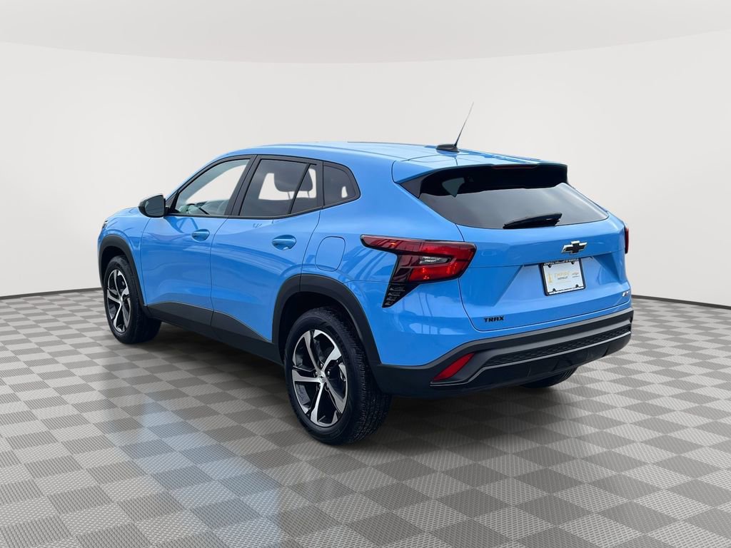 Used 2024 Chevrolet Trax RS w/ Driver Confidence Package FWD image 7