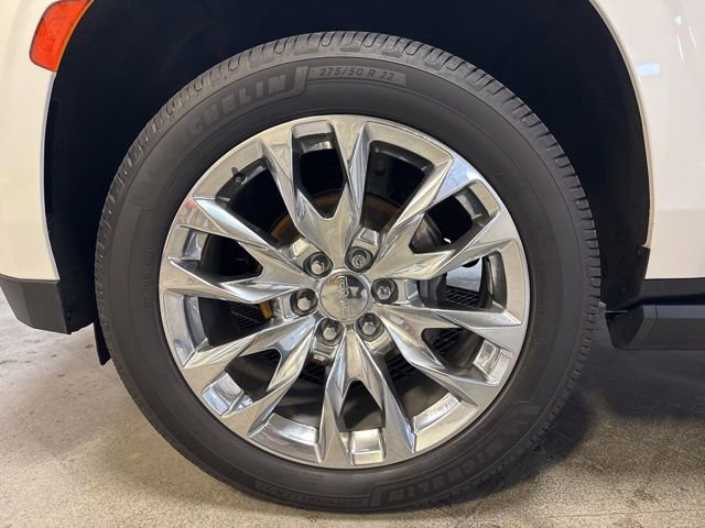 Used 2022 GMC Yukon XL Denali w/ Denali Premium Package image 11