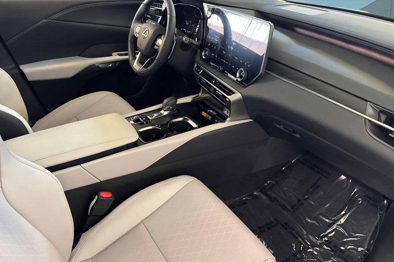 New 2026 Lexus RX 350h AWD/4WD image 28