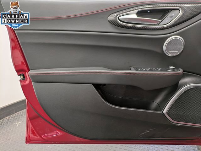 Used 2023 Alfa Romeo Giulia Estrema AWD/4WD image 8