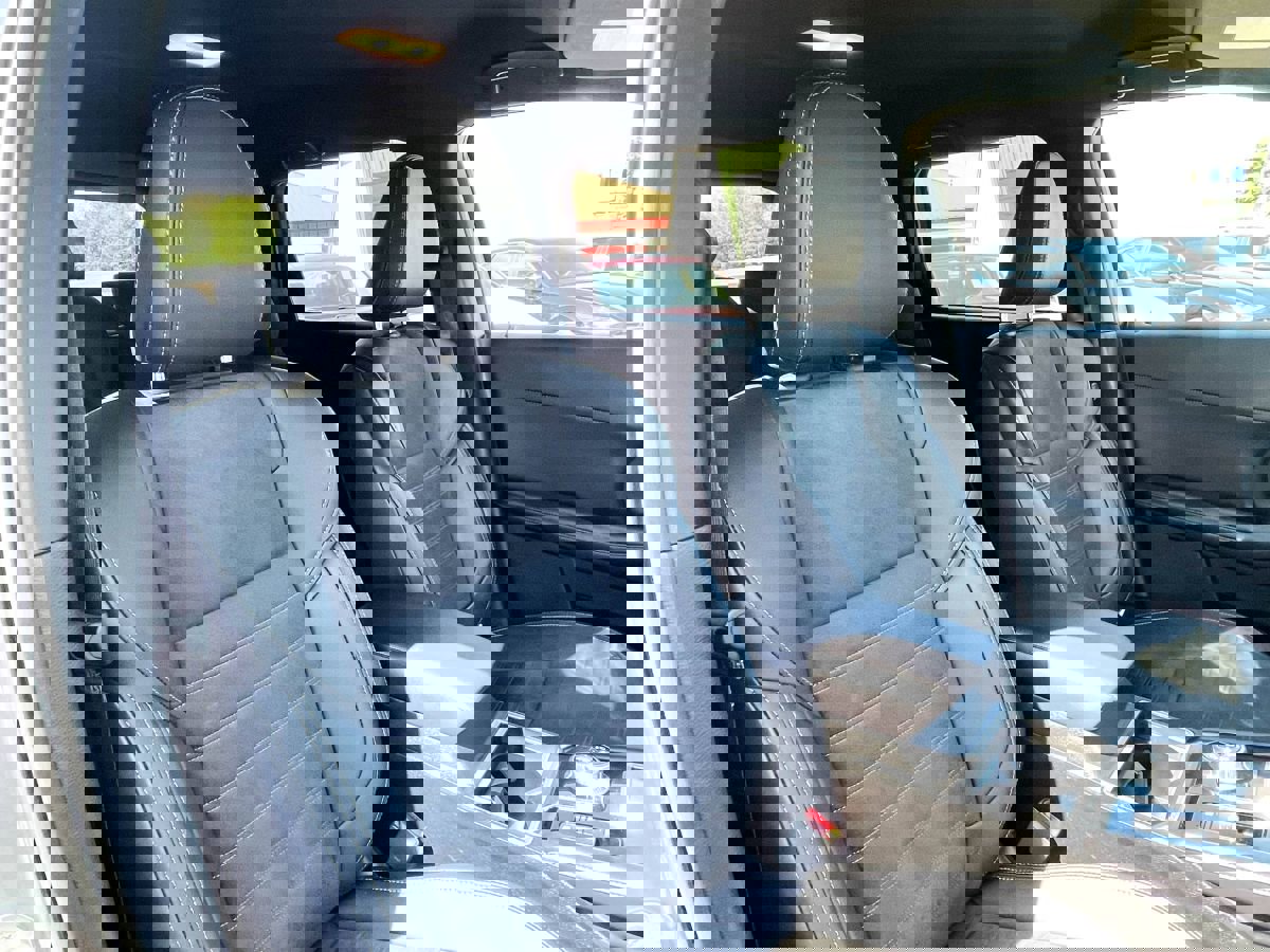 Used 2024 Mitsubishi Outlander SE Black Edition image 10