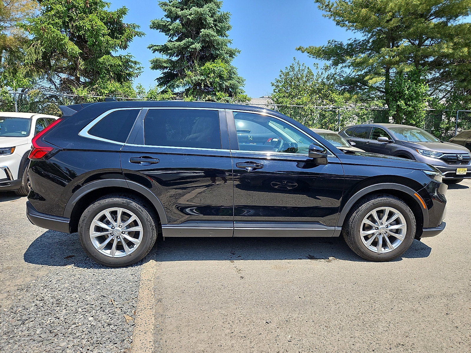 Used 2023 Honda CR-V EX image 8