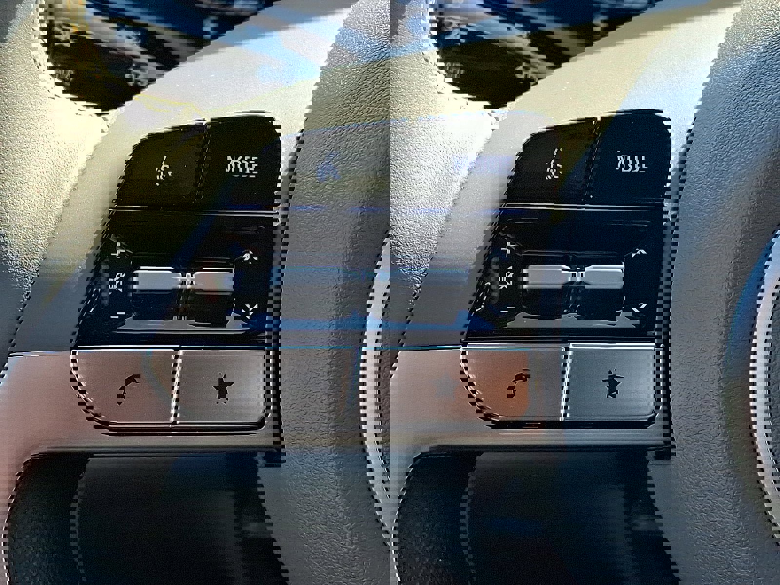 Certified 2025 Hyundai Elantra Sport w/ Cargo Package image 20