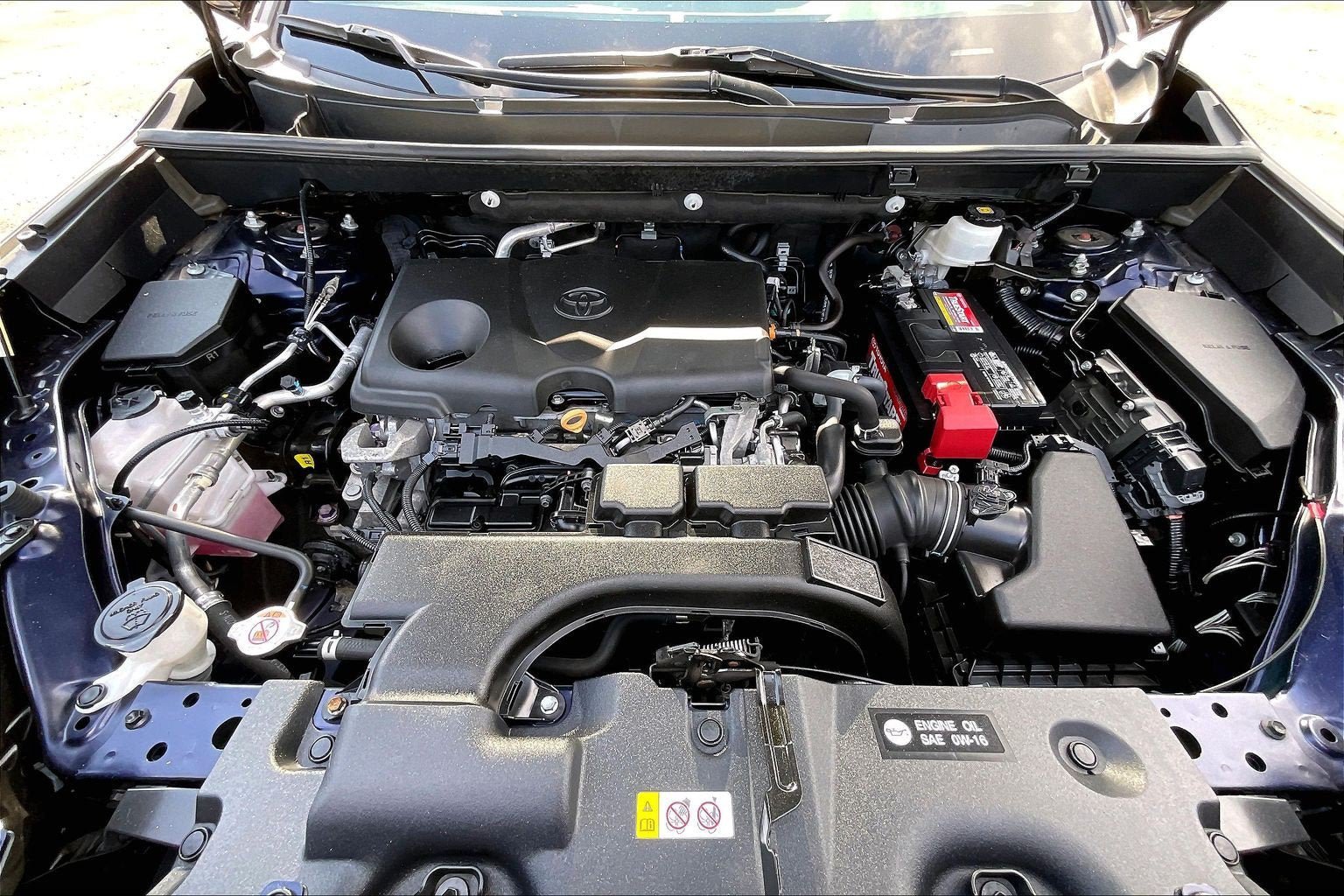 Used 2020 Toyota RAV4 XLE Premium AWD/4WD image 10