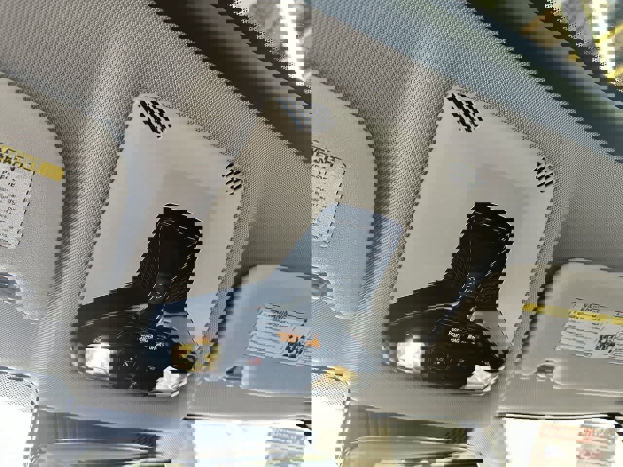 Certified 2025 MINI Cooper 2-Door Hardtop image 18