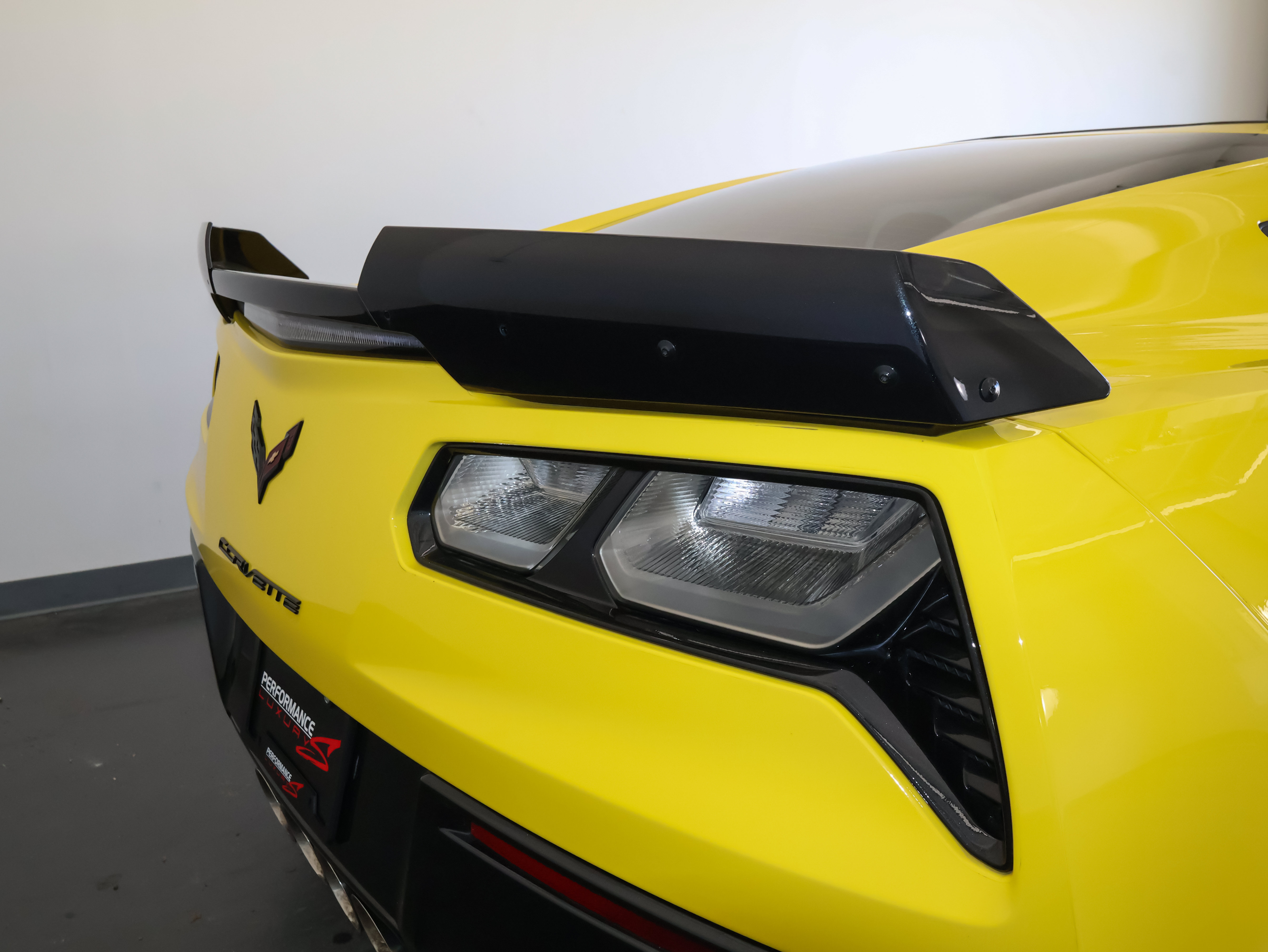 Used 2016 Chevrolet Corvette Z06 w/ 3LZ Preferred Equipment Group RWD image 39