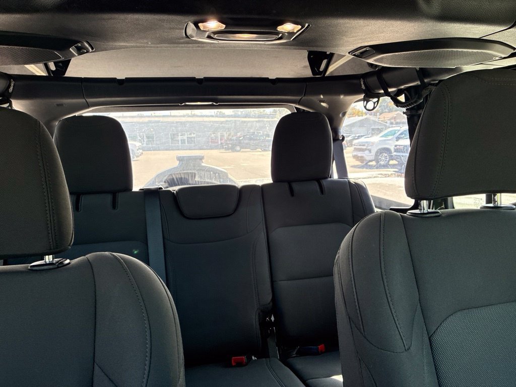 Used 2022 Jeep Wrangler Unlimited Sport AWD/4WD image 28