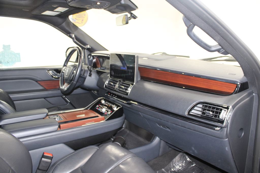 Used 2023 Lincoln Navigator Reserve image 33