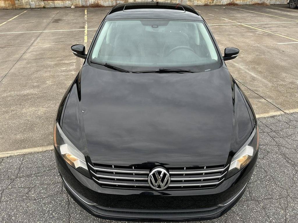 Used 2015 Volkswagen Passat 1.8T SEL Premium FWD image 11