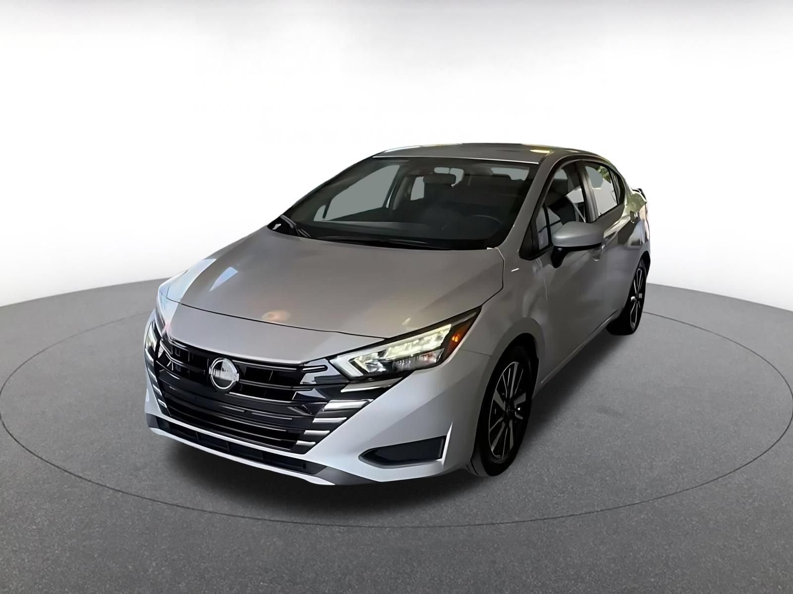 Used 2025 Nissan Versa SV FWD image 6