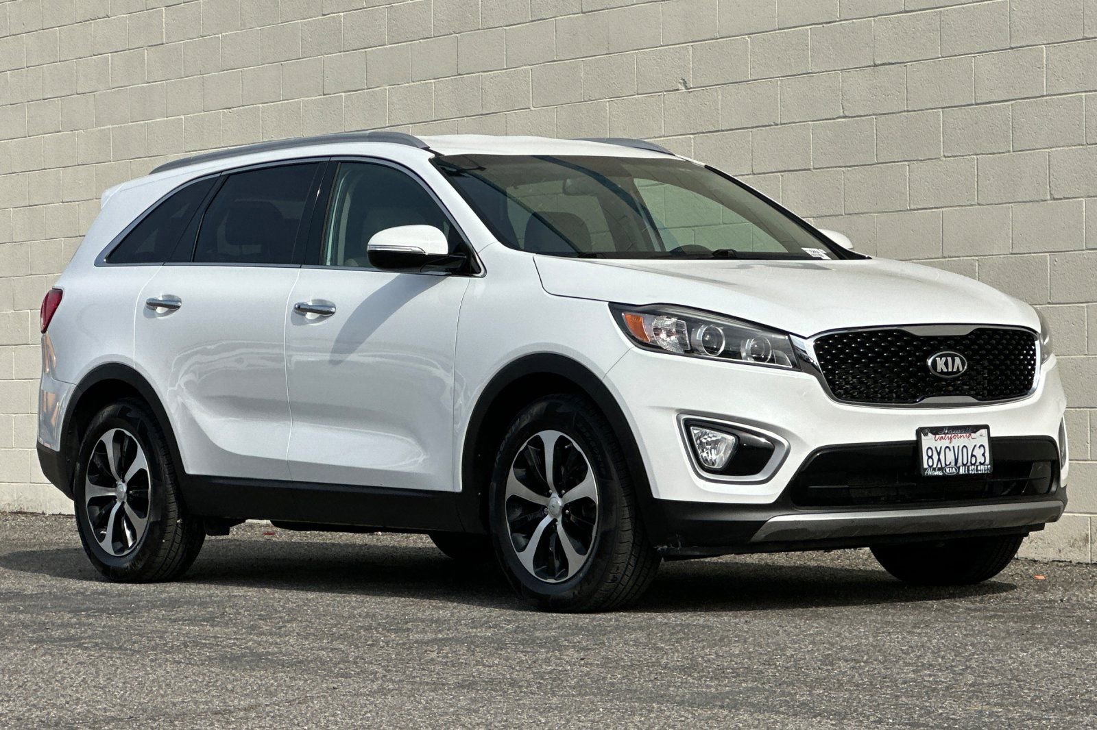 Used 2017 Kia Sorento EX w/ EX V6 Premium Package FWD image 2