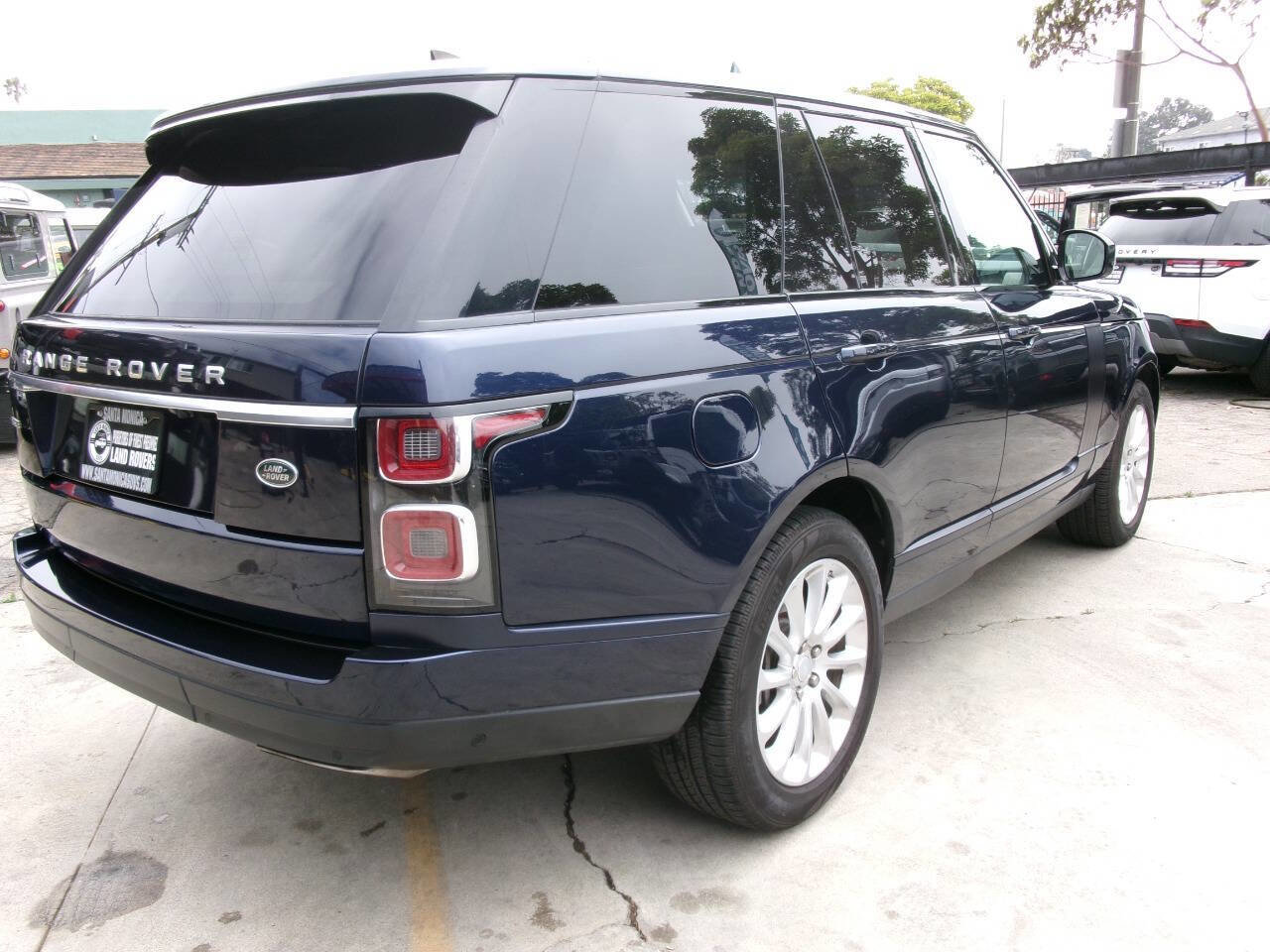 Used 2019 Land Rover Range Rover HSE AWD/4WD image 4