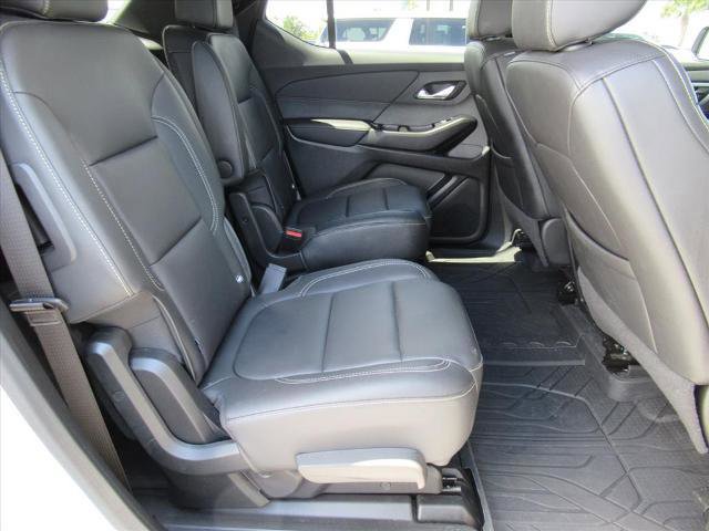 Used 2023 Chevrolet Traverse LT w/ Midnight/Sport Edition AWD/4WD image 33