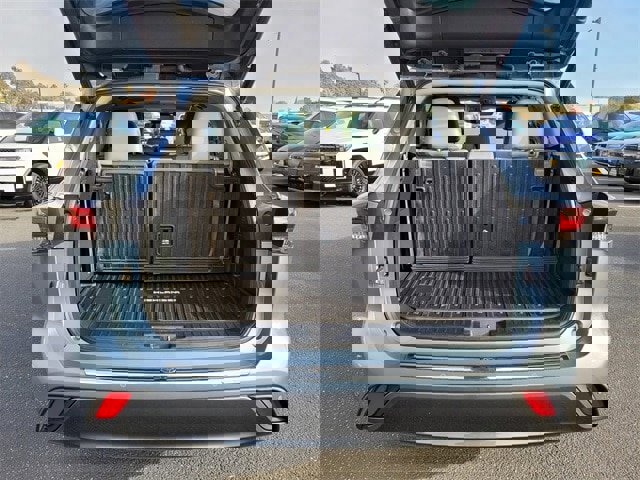 Used 2021 Toyota Highlander Limited image 11