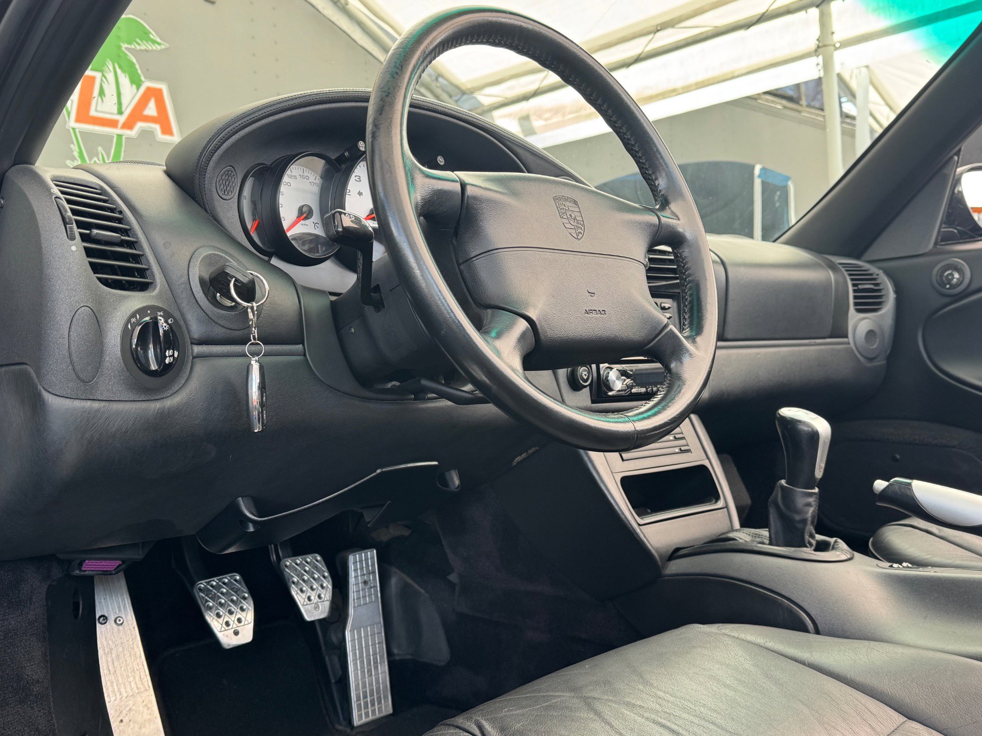 Used 1999 Porsche 911 Cabriolet image 26