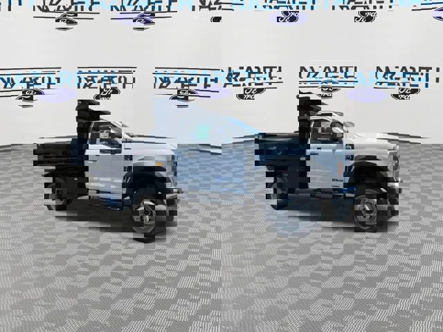 New 2025 Ford F550 4x4 Regular Cab Super Duty image 2