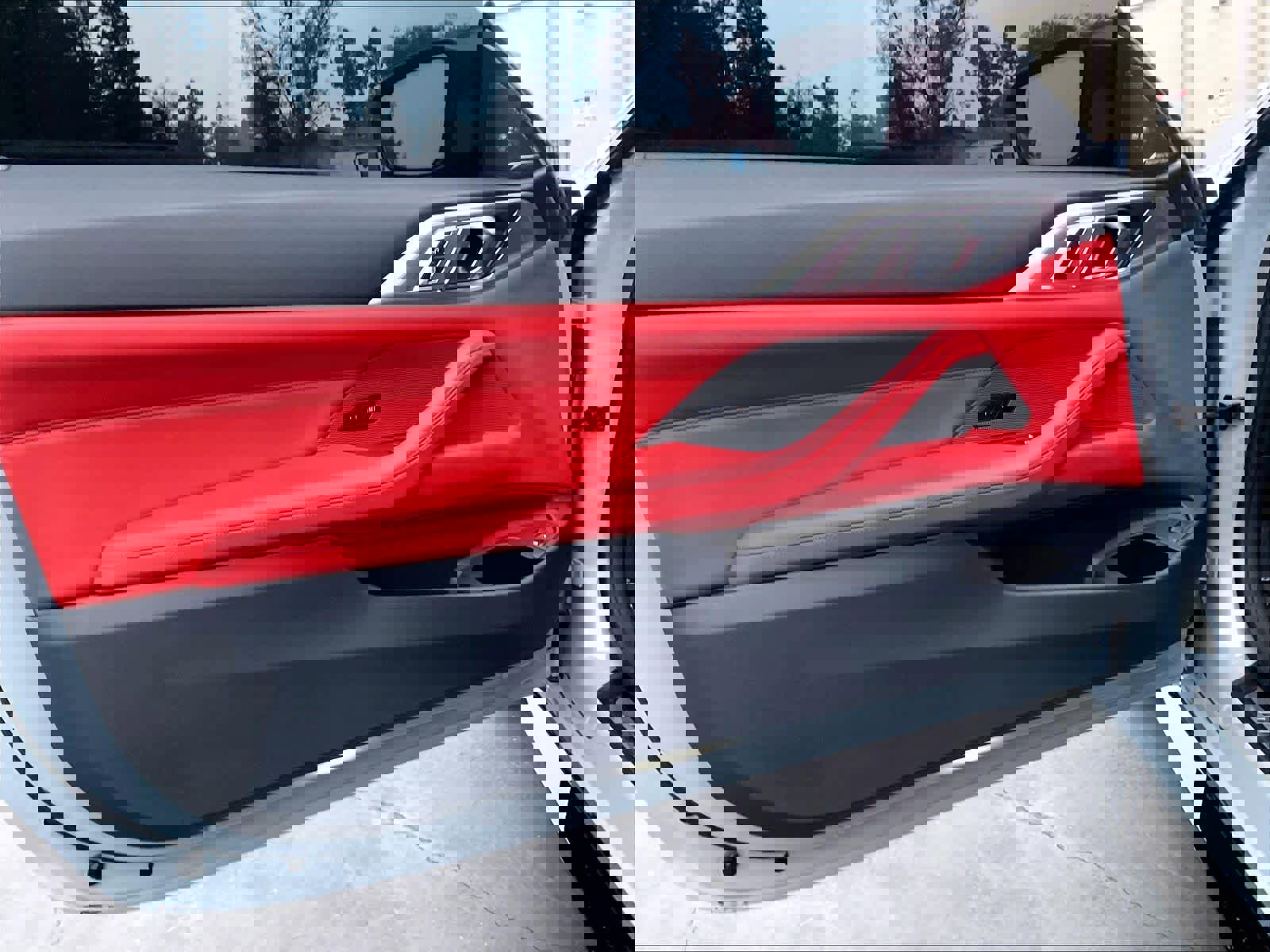 Used 2023 BMW M4 Coupe w/ M Driver's Package image 25