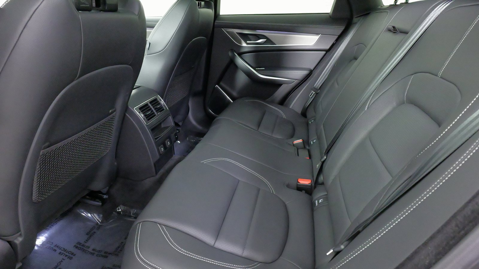 Used 2025 Jaguar F-PACE R-Dynamic S image 45