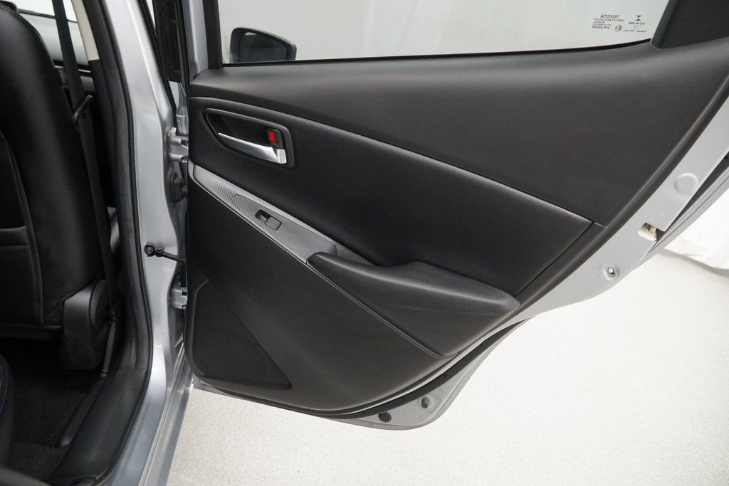 Used 2020 Toyota Yaris XLE image 40