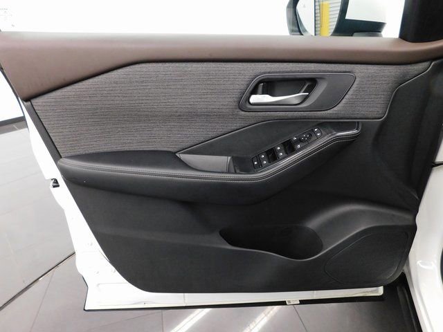 Certified 2023 Nissan Rogue SV image 19