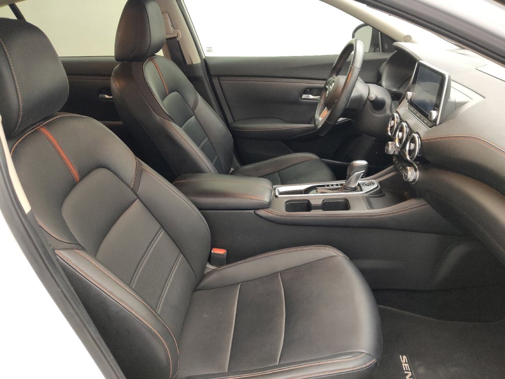 Used 2022 Nissan Sentra SR w/ SR Premium Package FWD image 21
