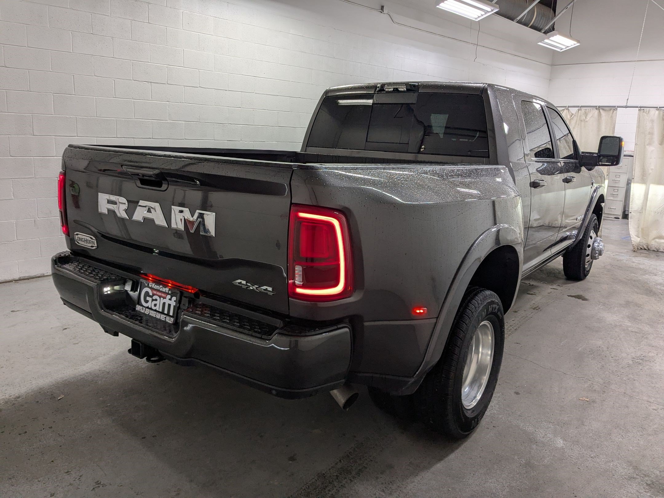 Used 2026 RAM 3500 Longhorn AWD/4WD image 7