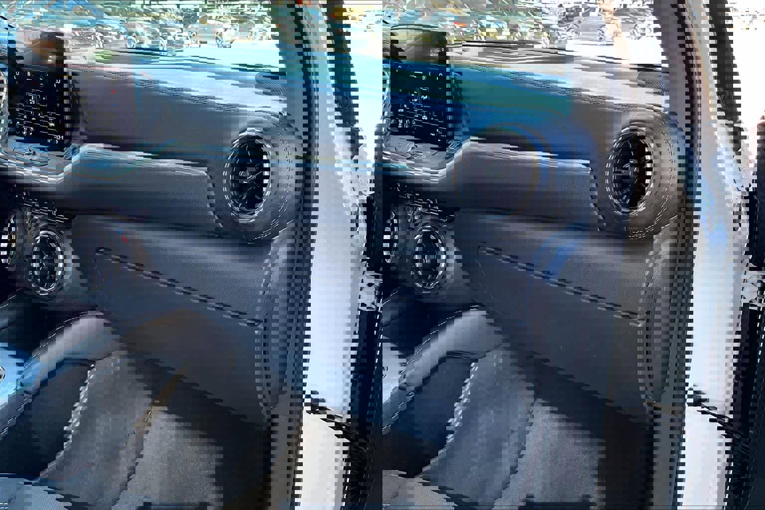 Used 2023 Chevrolet Blazer LT image 15