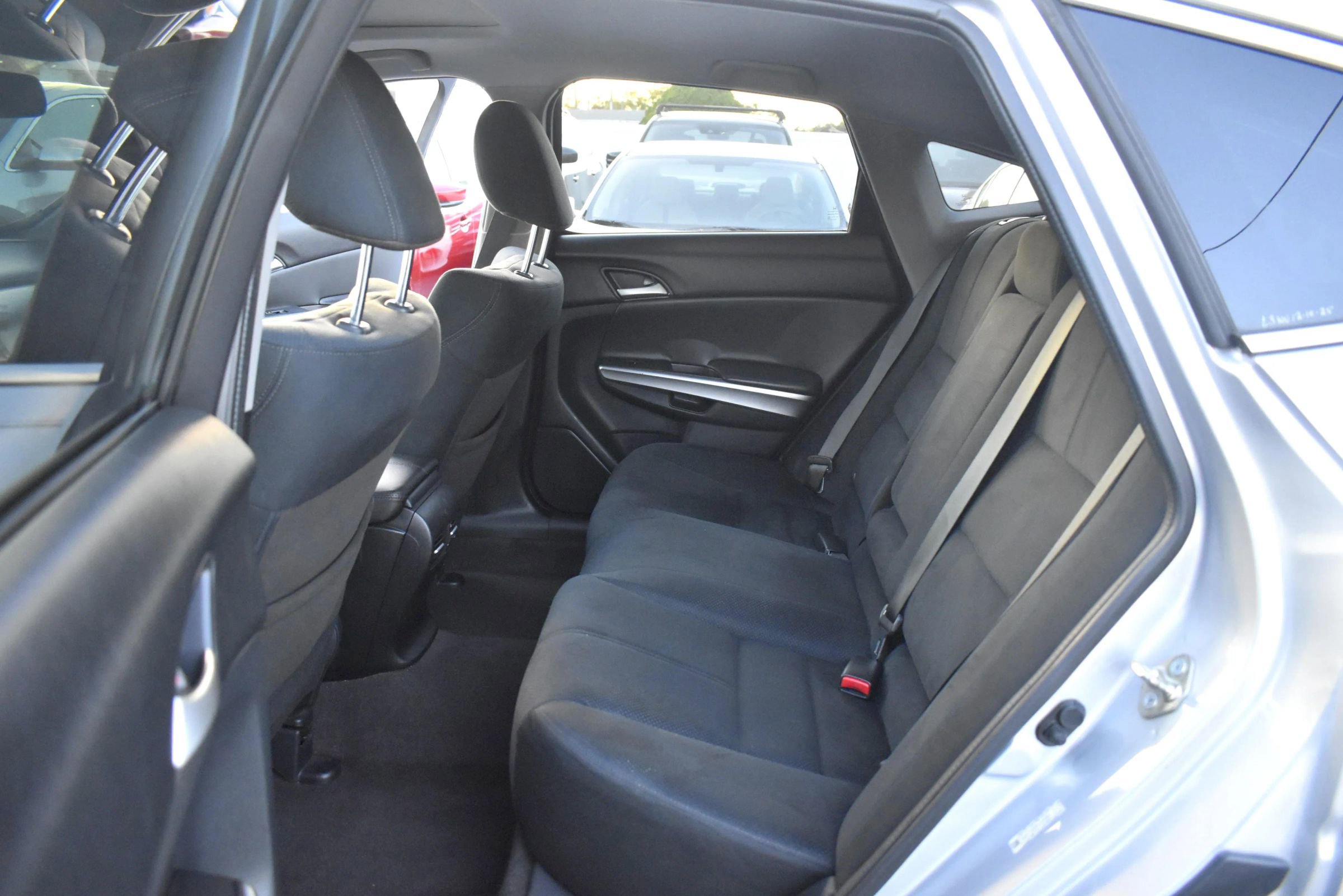 Used 2014 Honda Crosstour EX image 16