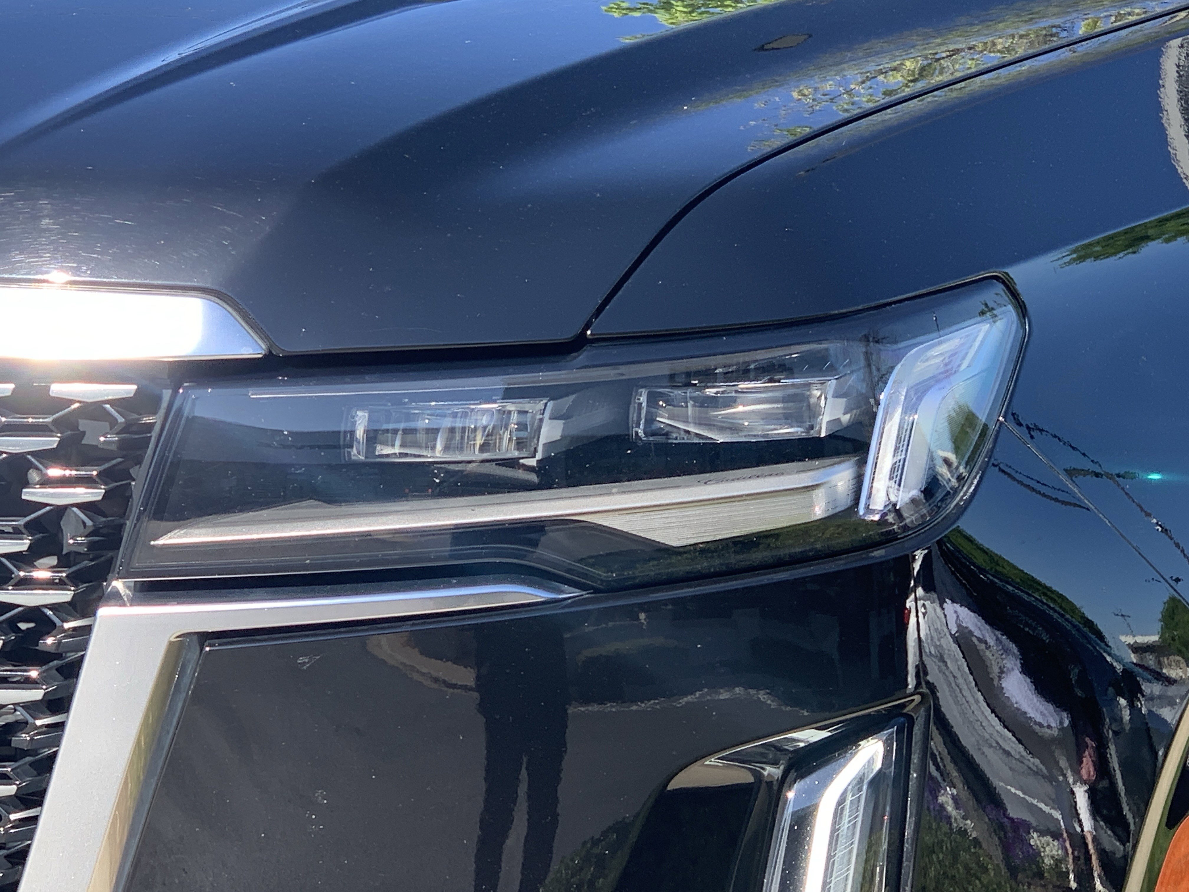 Used 2021 Cadillac Escalade ESV Premium Luxury image 6