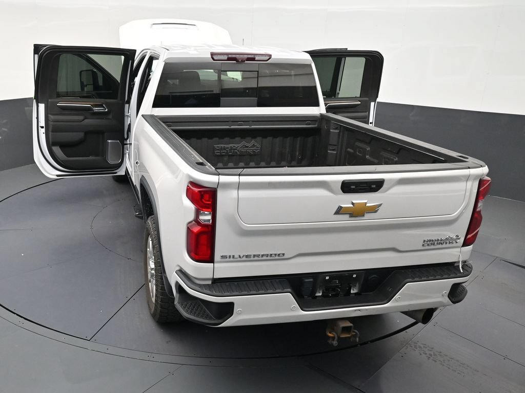 Used 2024 Chevrolet Silverado 3500 High Country w/ High Country Premium Package AWD/4WD image 32