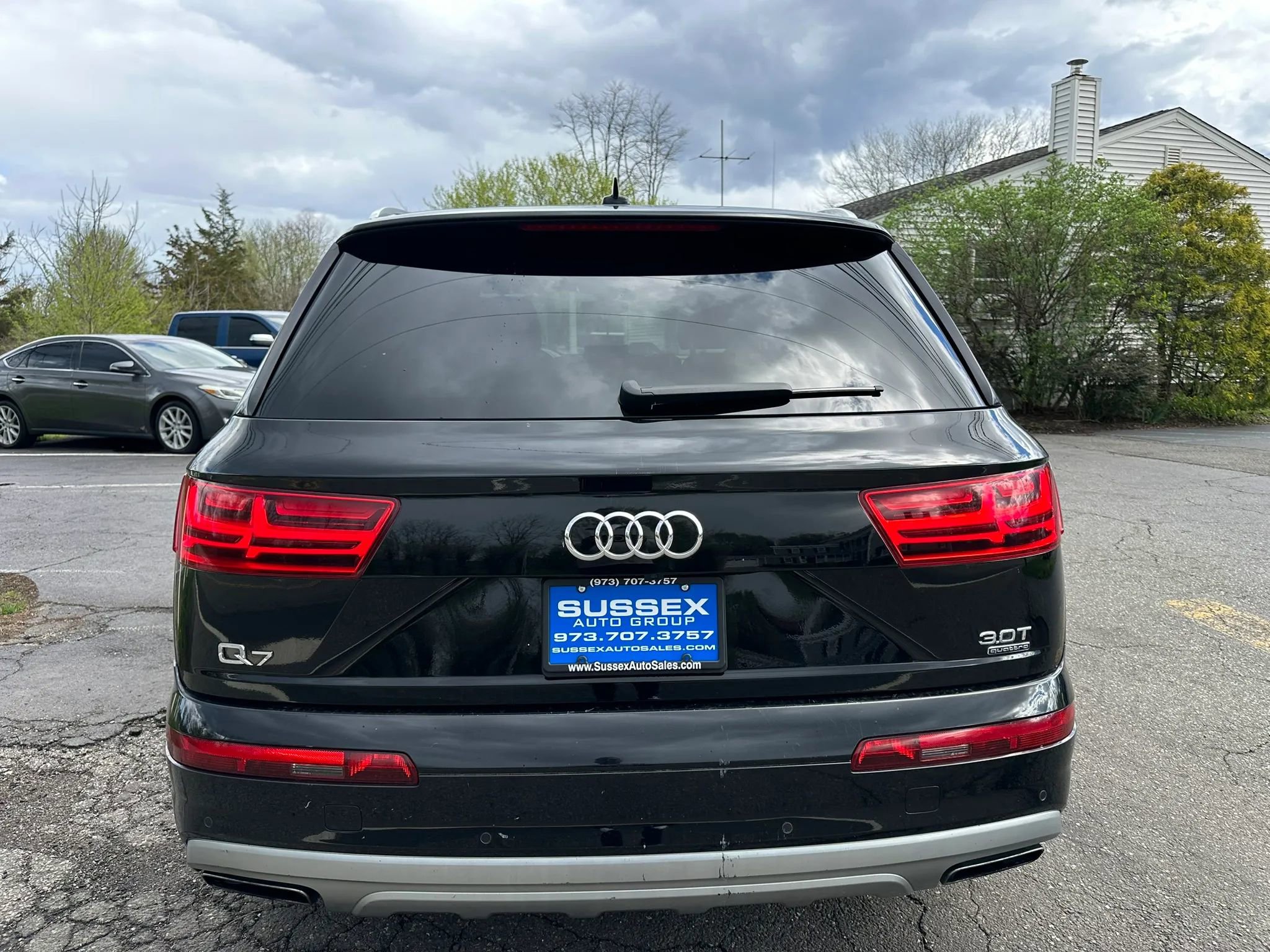 Used 2017 Audi Q7 3.0T Premium Plus w/ Premium Plus Package AWD/4WD image 5