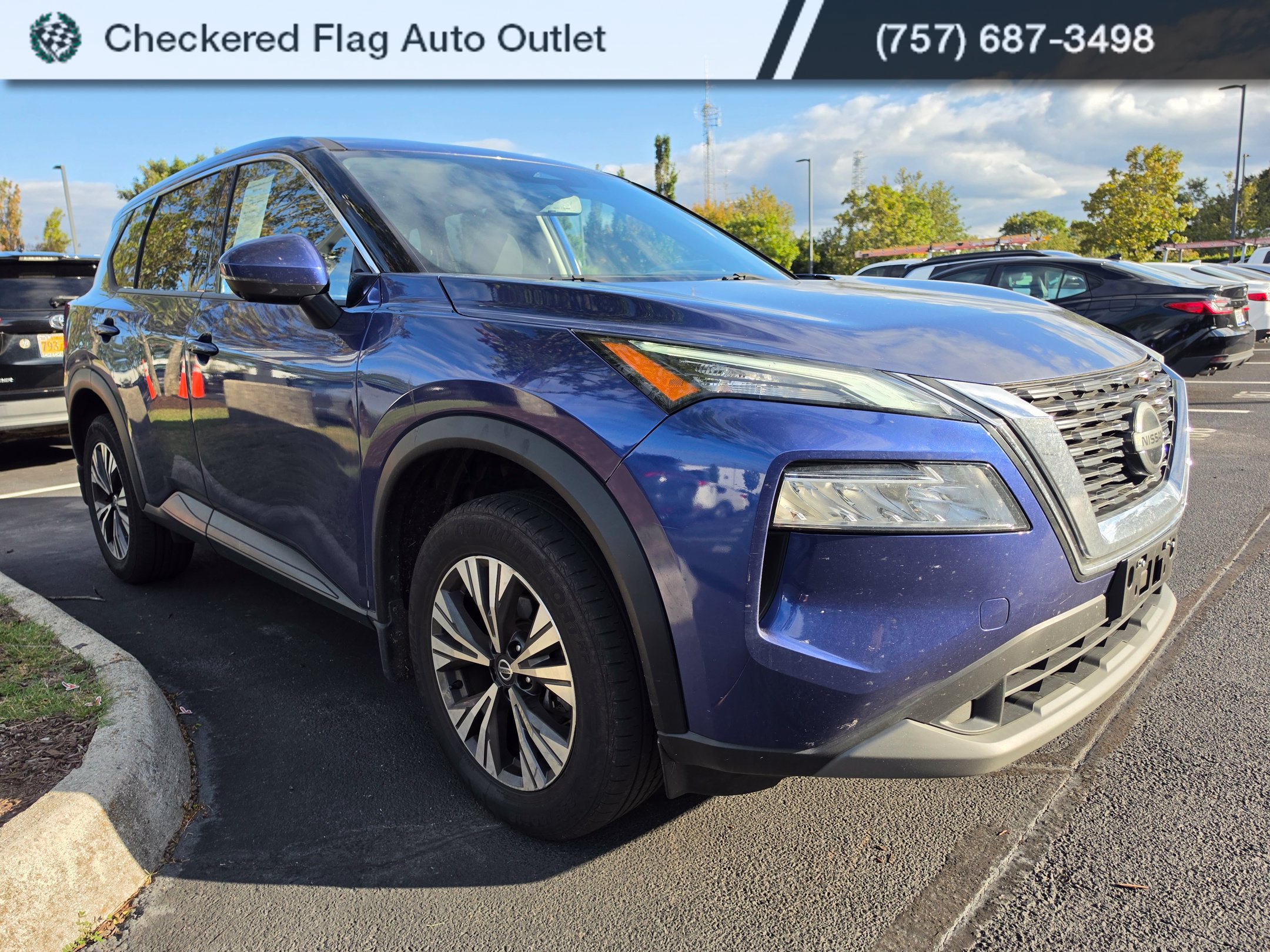 Used 2021 Nissan Rogue SV AWD/4WD image 3