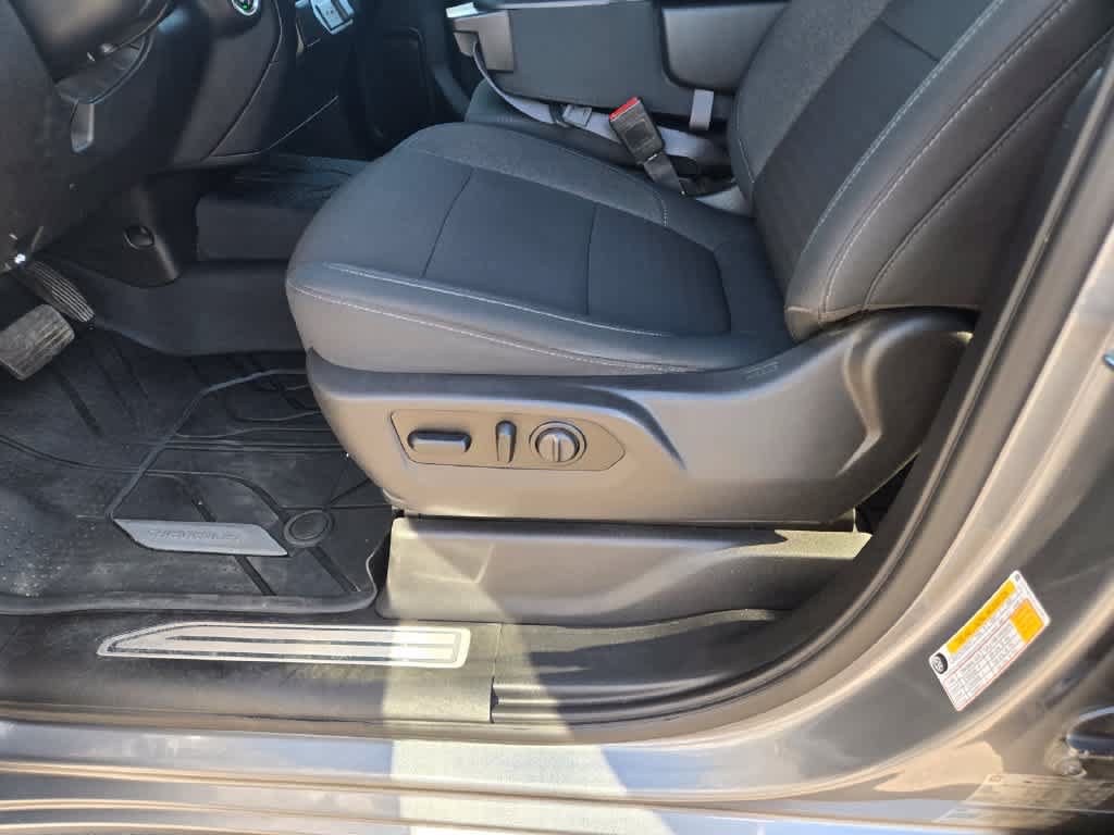 Used 2020 Chevrolet Silverado 1500 LT w/ All-Star Edition RWD image 18