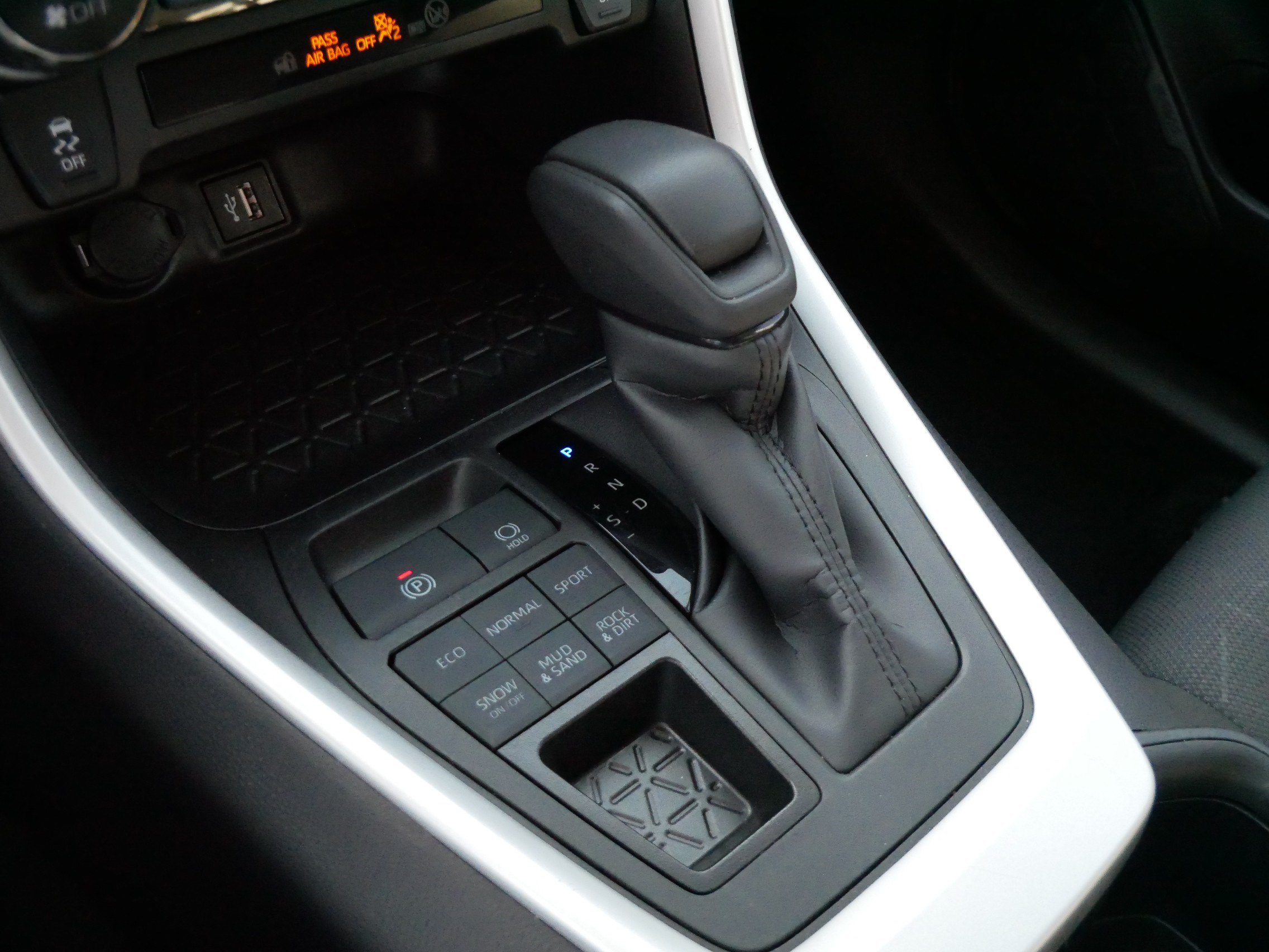 Certified 2025 Toyota RAV4 XLE AWD/4WD image 24