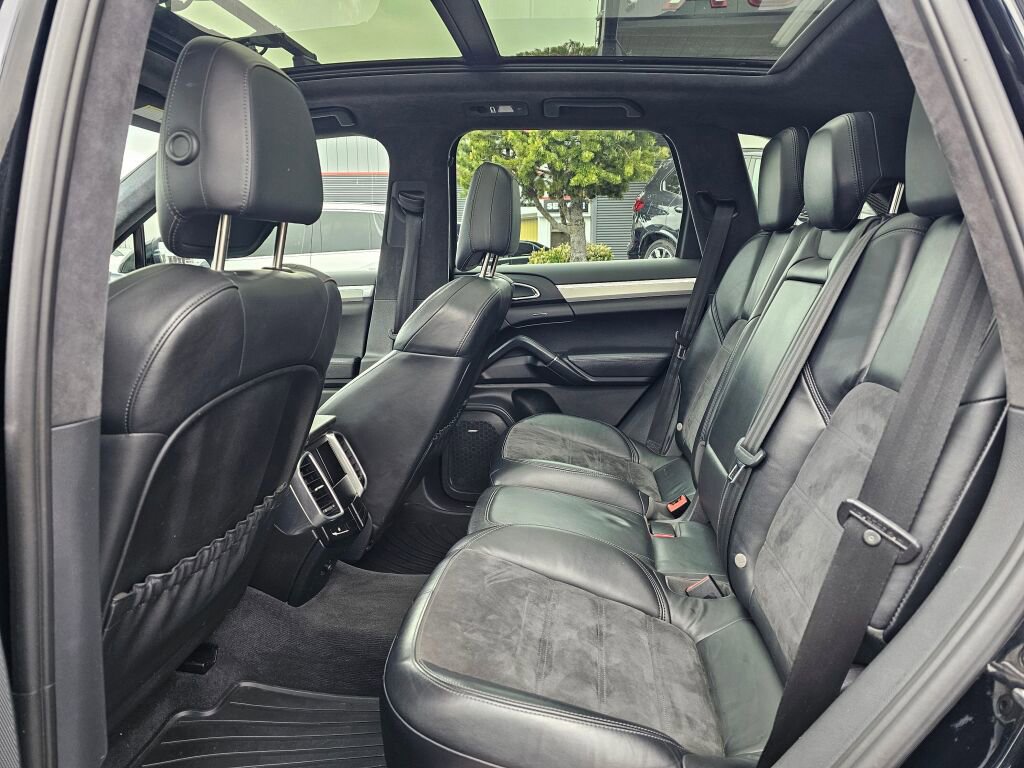 Used 2013 Porsche Cayenne GTS AWD/4WD image 17