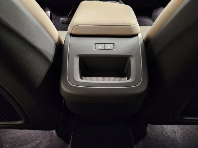New 2026 Volvo XC60 B5 Plus w/ Protection Package Premier AWD/4WD image 31