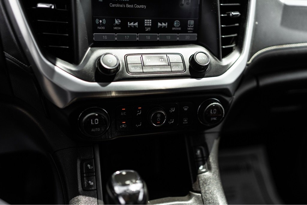 Used 2017 GMC Acadia SLE w/ Driver Alert Package I FWD image 12