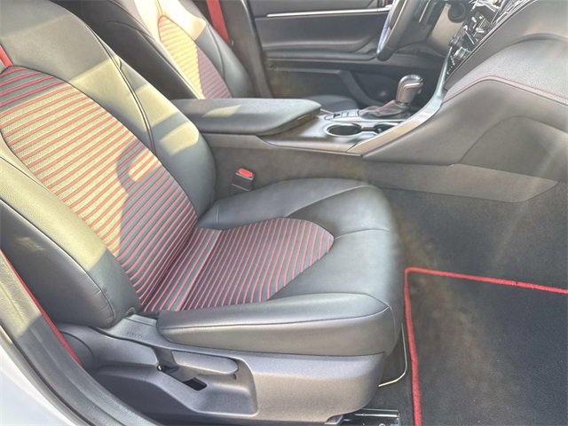 Used 2021 Toyota Camry XSE image 11