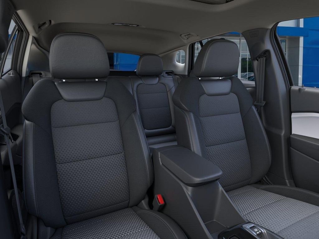 New 2026 Chevrolet Trax LT w/ Sunroof Package FWD image 16