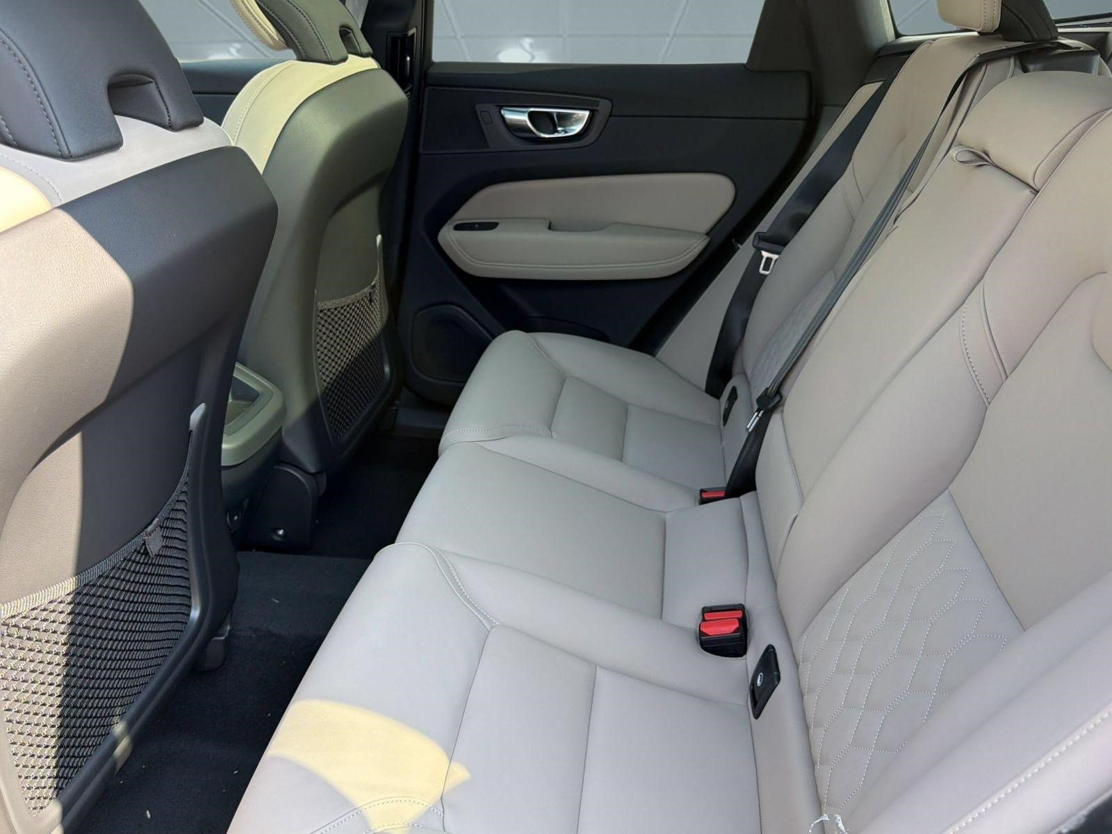 New 2026 Volvo XC60 B5 Plus w/ Protection Package Premier AWD/4WD image 23